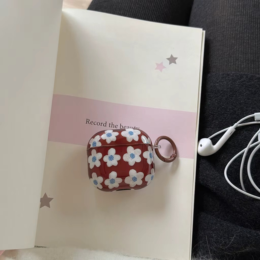 Apple AirPods Schutzhülle mit braunem Hintergrund und weißen Blumen sowie Haken für AirPods 1, 2, 3, 4 und Pro 2, Pro 3 - Bild 3