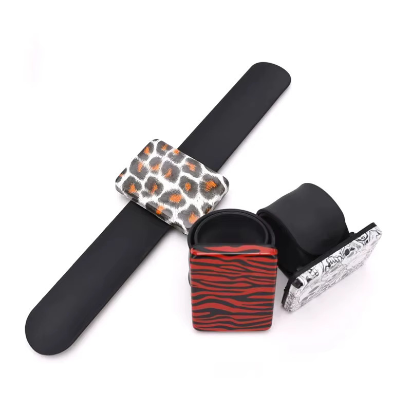 Magnetisches Silikon-Armband mit Retro-Muster für Friseure zur Aufbewahrung von Stiften und Clips - Bild 3