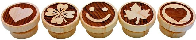 Dekohelden24 5er Set Teigstempel aus Holz mit Glücksmotiven, Farbe: Braun, Maße eines Stempels B: 5 cm, T: 5 cm, H: 3 cm - Bild 1