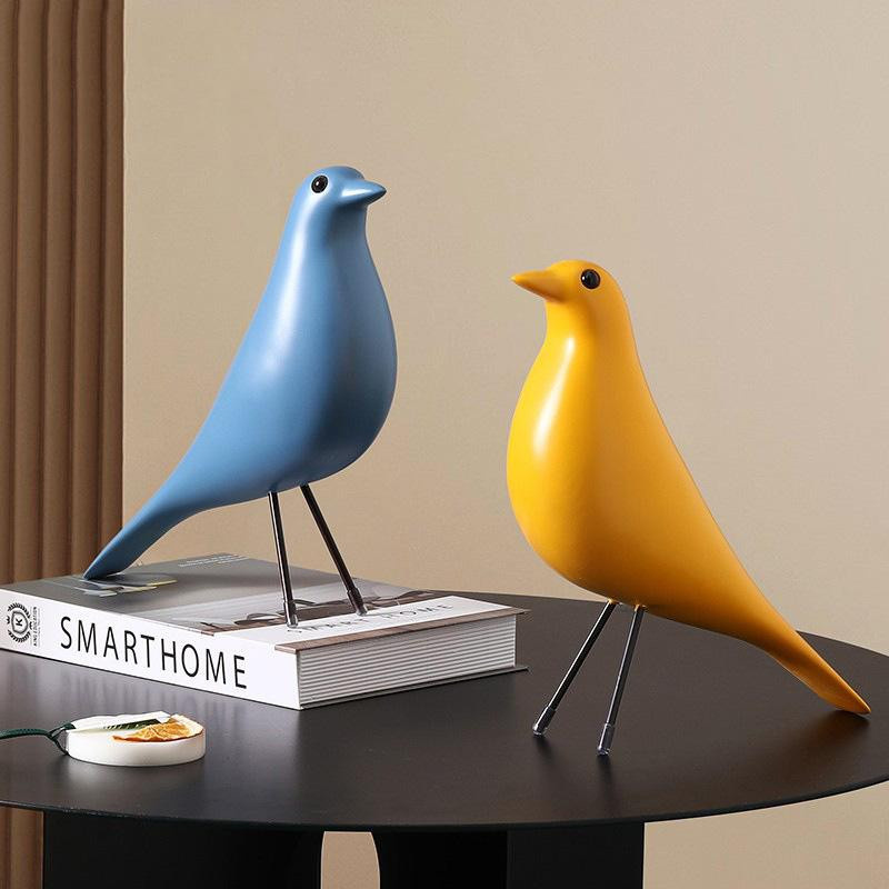 Nordische Vogelornamente als moderne Tischdekoration in Schwarz und Weiß aus Harz und Kunststoff - Bild 2