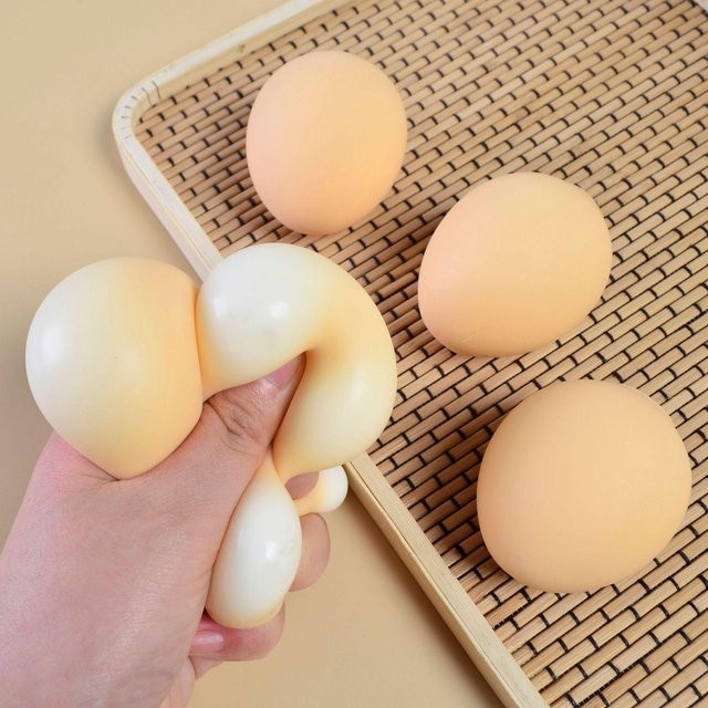 Binchi Ei-Quetschball, Lernspielzeug, Stressabbau - Bild 1