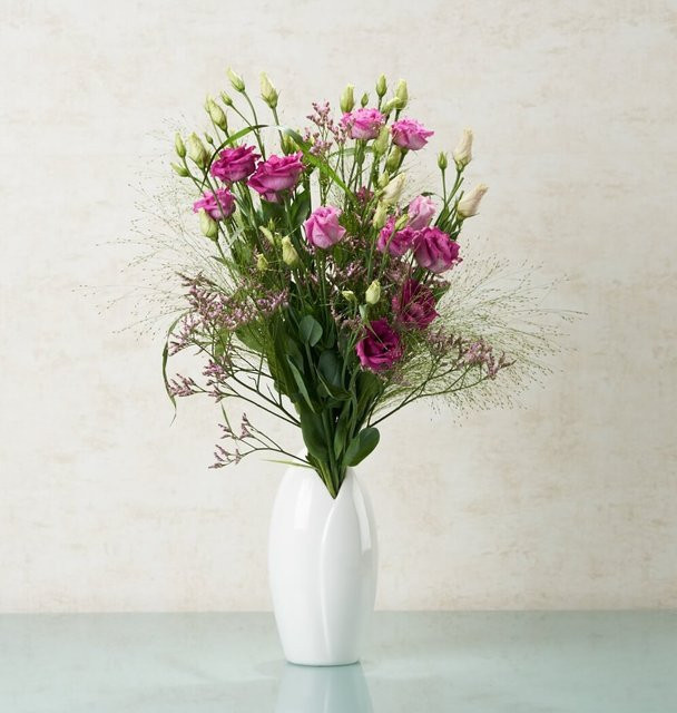 Liebreiz lila Edition Blumenstrauß Eustoma Limonium Greenery Purple - Bild 1
