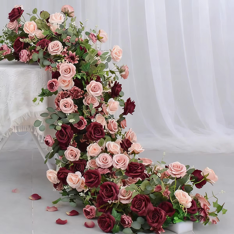 Uflower Künstliche Blumen als Tischdekoration mit roten Rosen und grünen Blättern für Hochzeit und Party, Durchmesser: 30 cm x 30 cm - Bild 2