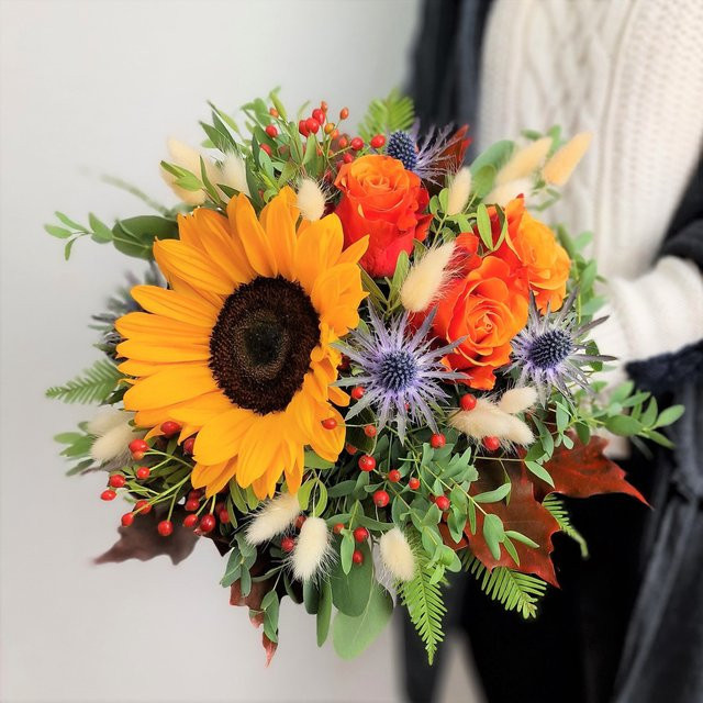 Spätsommer Blumenstrauß Sonnenblumen Rosen Multicolor - Bild 1
