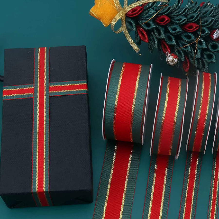Dekoratives Textil-Geschenkband für Weihnachten in Rot und Grün gestreift - Bild 3