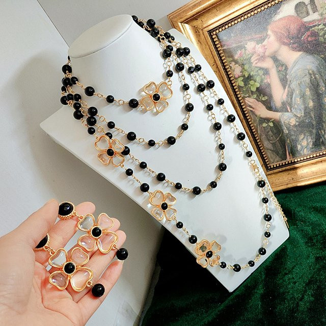 mimiyagu Schmuck-Set, Halskette, Ohrringe, schwarze Perlen, Blumenperlen - Bild 1