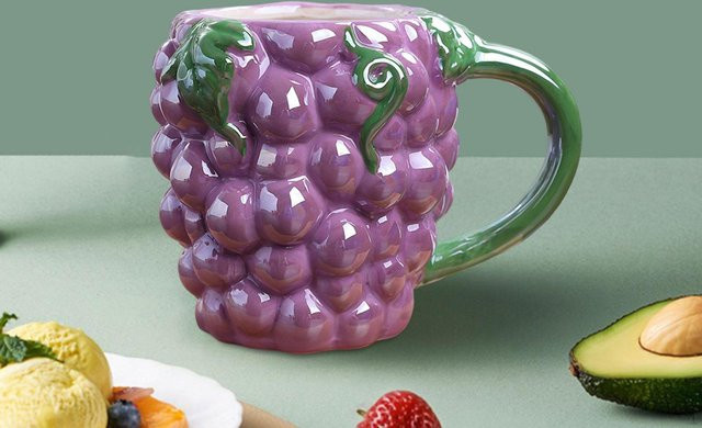 Langlebiger Keramik-Morgenbecher von DIY and Beyond in Lila - Bild 1