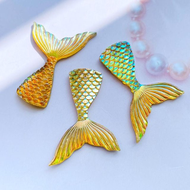 10 Stück Yiran bag Fischschwanz Cabochons aus Harz in Multicolour für DIY Scrapbook Verzierungen - Bild 1