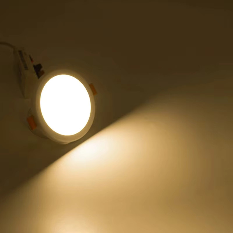 CYLRDXK LED-Panel-Leuchte als ultradünnes Downlight in Weiß mit warmweißem Licht für Schlafzimmer und Innenräume - Bild 2