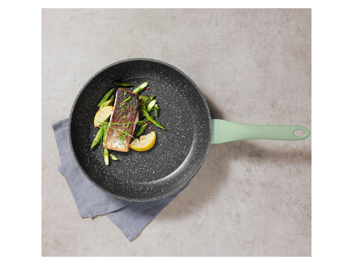 SILVERCREST Aluminium-Pfanne mit Antihaftbeschichtung, Durchmesser: 28 cm, Grün - Bild 1
