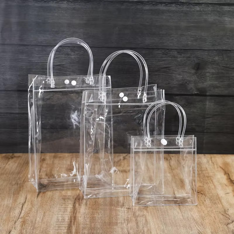 Transparente Geschenktüten aus weichem PVC mit Handschlaufe als durchsichtige Kunststoff-Kosmetiktasche in der Farbe Transparent - Bild 2