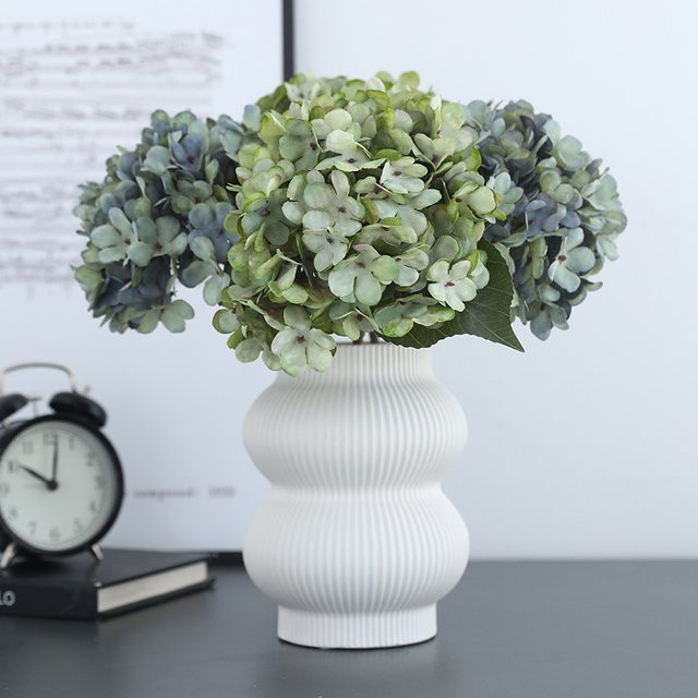 WQNJIN Künstliche Herbst Hortensien in Blau im Retro Stil als florale Dekoration für Tisch und Hochzeit - Bild 1