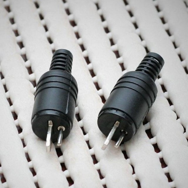 Springhoo 2-polige DIN-Stecker Schraubklemmen für Lautsprecher und HiFi in Schwarz - Bild 1
