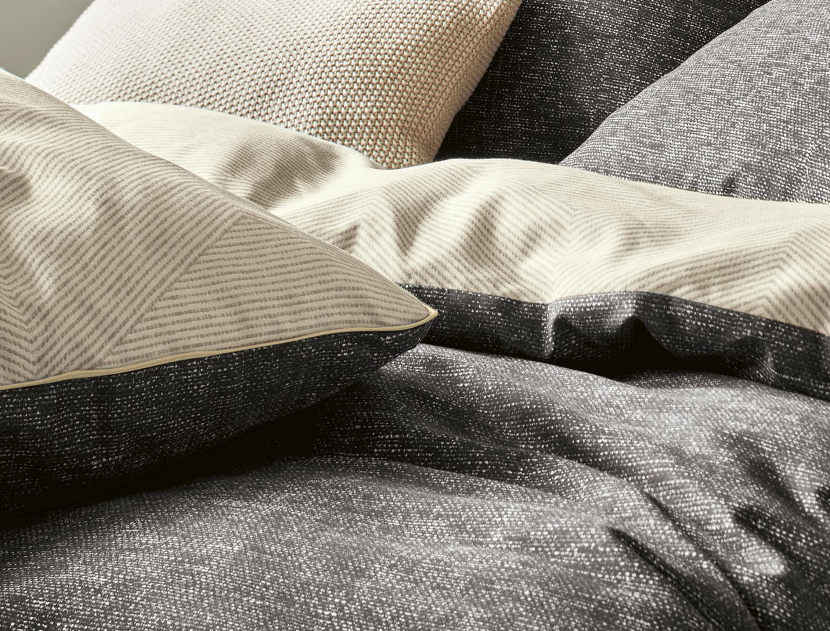 Irisette Crown Mako-Satin Bettwäsche Wende einfarbig Schwarz und Beige B/H: 135 x 200 cm mit Kissenbezug 80 x 80 cm - Bild 1