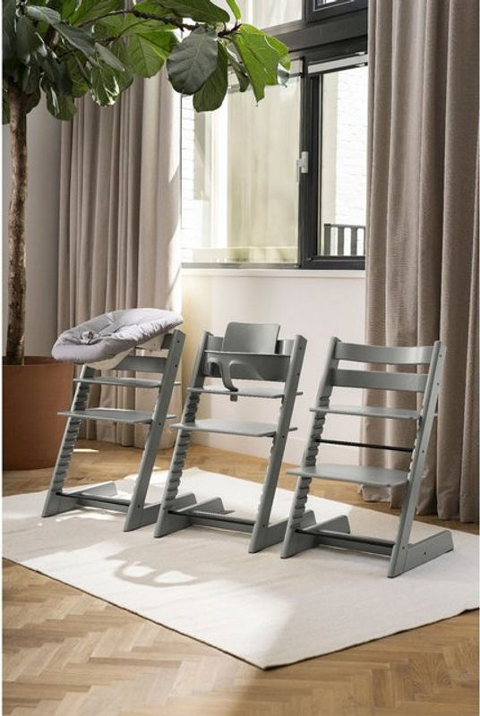 Stokke Tripp Trapp Treppenhochstuhl aus Buchenholz in Grau mit höhen- und tiefenverstellbarer Sitz- und Fußplatte - Bild 5