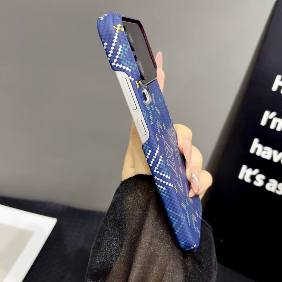 Schlanke MagSafe Magnet-Schutzhülle mit Kohlefaser-Textur für Xiaomi 15 Ultra Pro in Blau - Bild 2