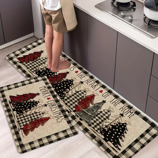 VIKAMA 2-teiliges Teppich-Set mit Weihnachtsbaum-Motiv in Multicolor, rutschfeste Fußmatten für Küche, Badezimmer und Eingangsbereich - Bild 1