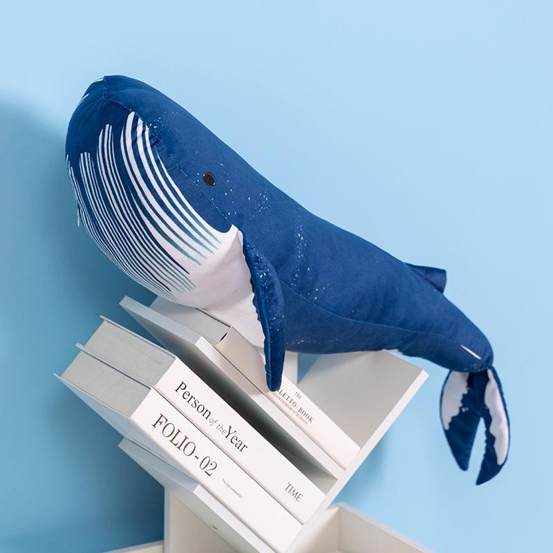 Blauwal Plüschkissen in Blau, Riesiges Cartoon Meerestier Plüschtier als Heimdekoration, Breite: 80 cm - Bild 3