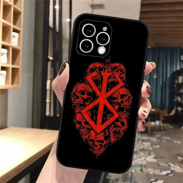 Berserk Guts Handyhülle für iPhone 14, 15, 16 und 17 Pro Max in Schwarz - Bild 1