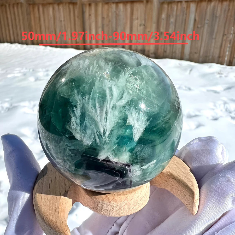 CrystalHola Feder-Fluorit-Kugel mit Regenbogenfarben und weiß-lila Streifen, runde Kristallkugel zur Dekoration - Bild 2