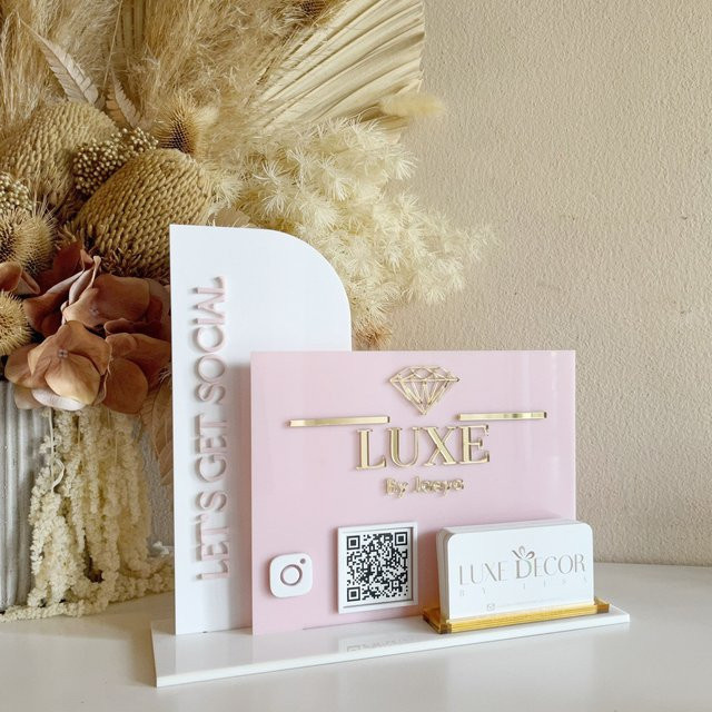 Personalisiertes Multi-QR-Code-Schild mit individuellem Logo und Text aus Acryl für kleine Unternehmen und Hotelempfang - Bild 1
