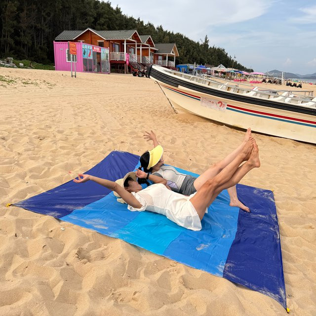 VIKAMA Strandmatte blau maritime, sand- und wasserdichte Picknickmatte zum Faltbar für Strand, Camping und Outdoor, B/T: 90 x 60 cm - Bild 1