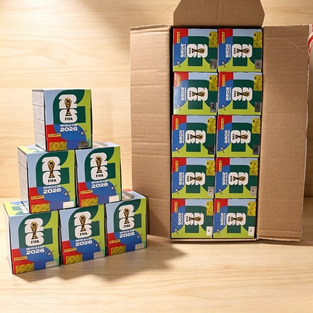 Panini 2026 Weltmeisterschafts-Stickerpack, Fußballkarten, ab 18 Jahren - Bild 1