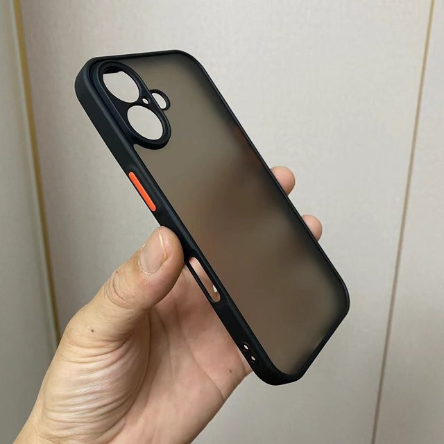 Stoßfeste Panzer Case für Apple iPhone 16 Plus und iPhone 16 Pro Max aus Silikon und transparentem Hart-PC in Matt-Optik - Bild 1