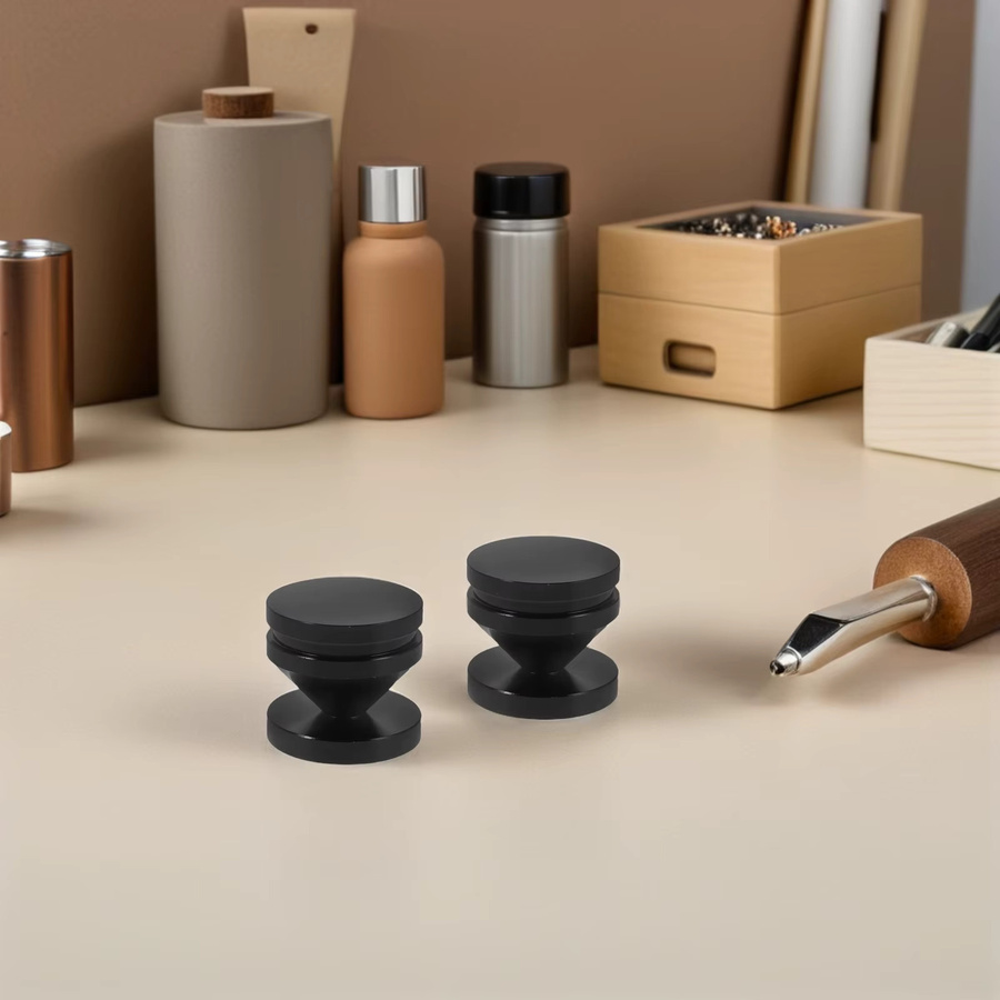 Foxnovo Lautsprecherspikes in Schwarz, 4er-Set Hochleistungs-Isolationsfüße zur Anti-Vibrations-Dämpfung für Verstärker, CD-Player und Plattenspieler - Bild 5