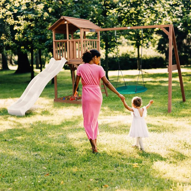 Axi Beach Tower Spielturm mit Summer Nestschaukel und weißer Rutsche in Braun - Bild 1