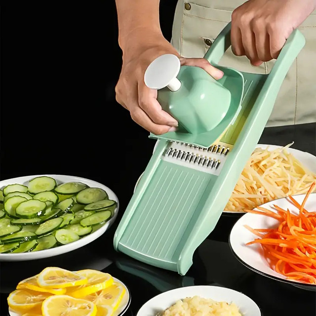 Multifunktionaler Gemüse-Slicer und Obst-Reibe von LETIITTGOO in Grün - Bild 1