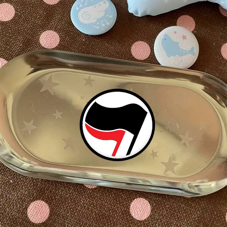 Kayou Antifaschistische Aktion Anime Foto-Broschen Runde Anstecknadeln aus Metall - Bild 4