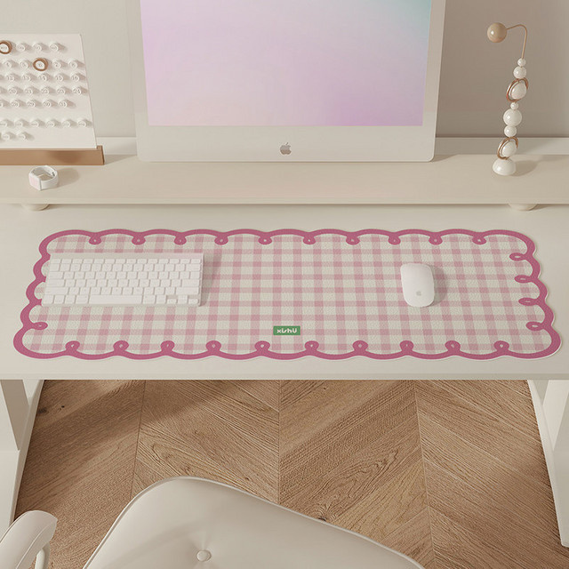 VIKAMA Kawaii Schreibtischunterlage Rosa Kariert, Große Rutschfeste Mausunterlage und Tastaturmatte für dein Büro - Bild 1