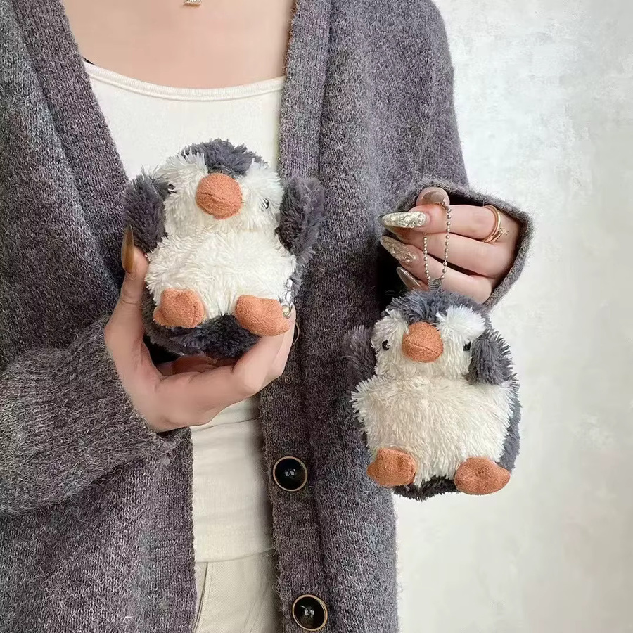 Staubdichte Plüsch Schutzhülle mit Pinguin-Cartoon-Design für Apple AirPods 1, 2, 3 und AirPods Pro 1 & 2, Mehrfarbig - Bild 2