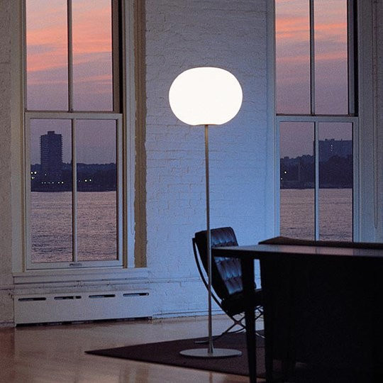 Flos Glo Ball F Stehleuchte aus Glas in Weiß - Bild 3