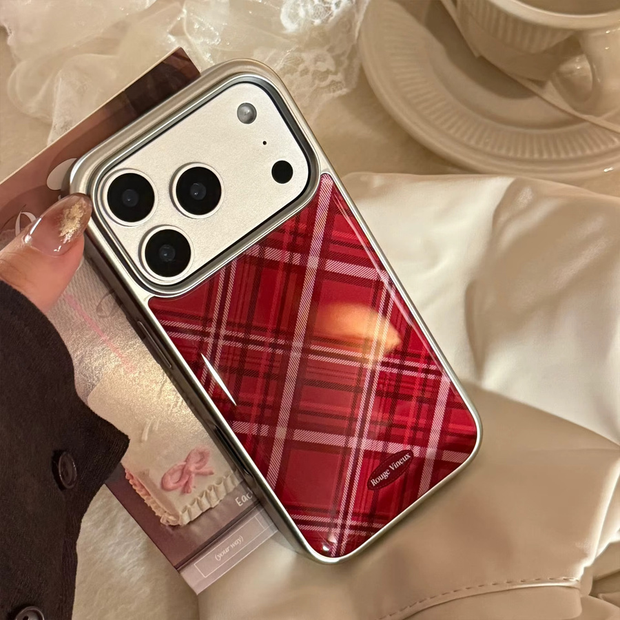 Stoßfeste iPhone Handyhülle mit Retro Gittermuster und Liebesknopf in Weinrot - Bild 4