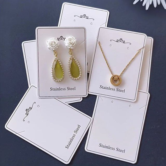 100-teiliges Schmuck-Display-Set mit 50 Karton-Karten und 50 PP-Schutztaschen in Weiß, B: 8,5 cm - Bild 1