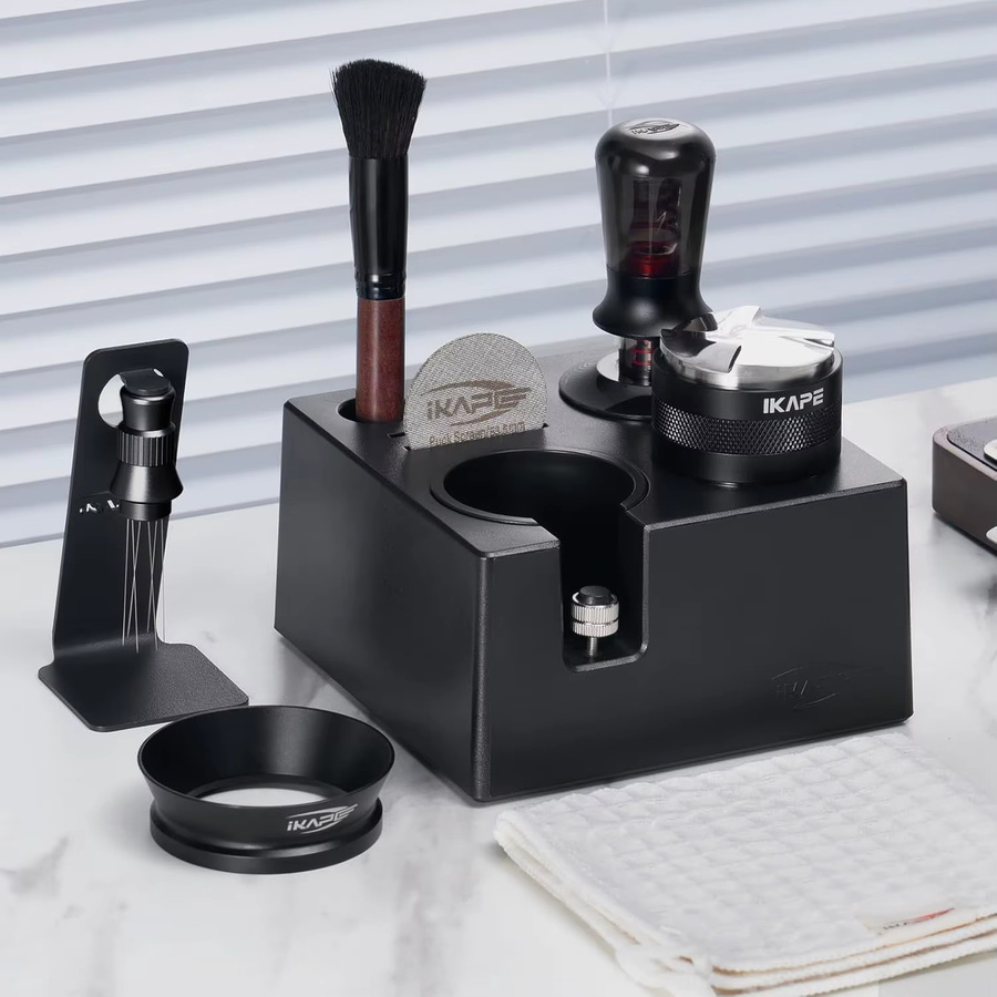 IKAPE 8-in-1 Espresso-Werkzeugset Schwarz aus Edelstahl mit Kaffeestampfer, Verteiler, magnetischem Trichter, Puck-Sieb und Tamperstation für 51 mm, 53,3 mm und 58,35 mm - Bild 2