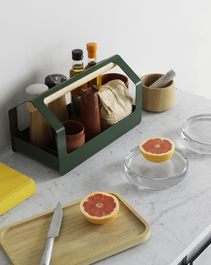 Normann Copenhagen Haus Toolbox aus Metall und Holz in Grün mit Griffen - Bild 3