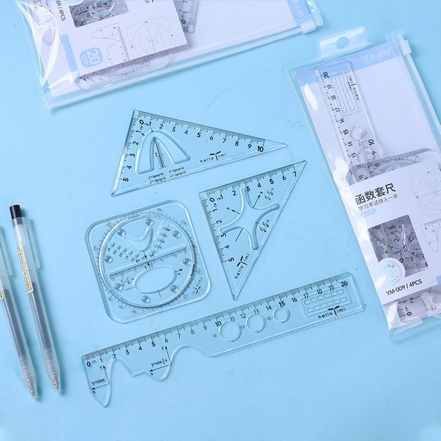 kissbuty Geometrie-Lineal Set aus Kunststoff mit Winkelmesser und Dreiecken, transparent, 4-teilig - Bild 1