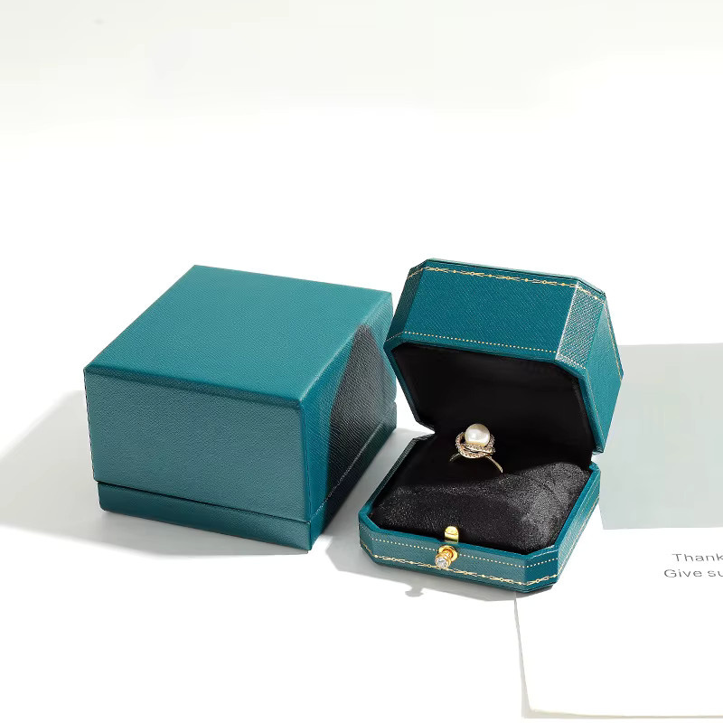Achteckige Schmuckschatulle mit Tüll-Inlay zur Aufbewahrung von Ringen, Halsketten und Armbändern - Bild 3