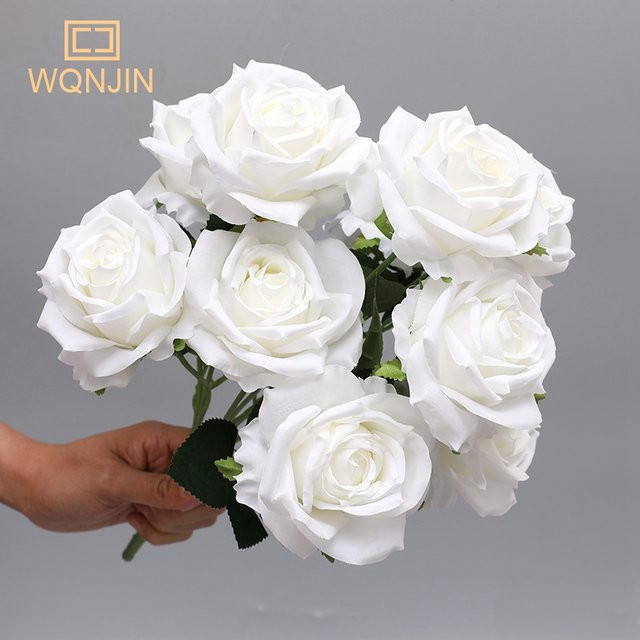 WQNJIN Künstlicher Rosenstrauß aus Seidenblumen mit 10 Köpfen in Weiß und Weiß-Pink für deine Hochzeitsdekoration und Heimdekoration - Bild 1