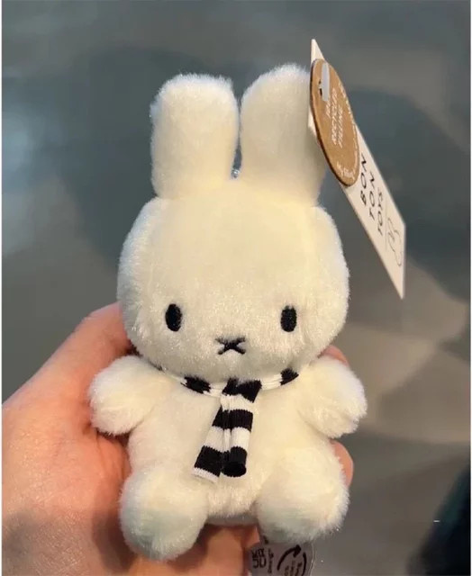 Miffy Puppenanhänger, Schwarz-Weiß Gestreifter Schal, Mini-Figur - Bild 1
