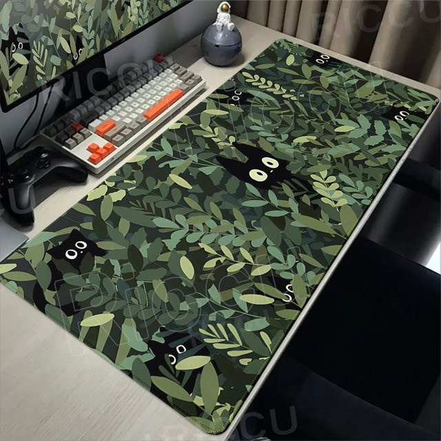 Riccu XXL Gamer-Mauspad mit Anime Motiv Schwarze Katze und Grüner Pflanze, Kawaii Schreibtischunterlage für PC und Büro - Bild 1