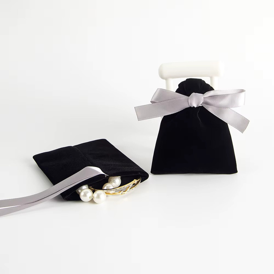 Exquisite Samt-Schmuckbeutel mit Kordelzug in Schwarz, 5 Stück, B: 7 cm, H: 9 cm - Bild 2