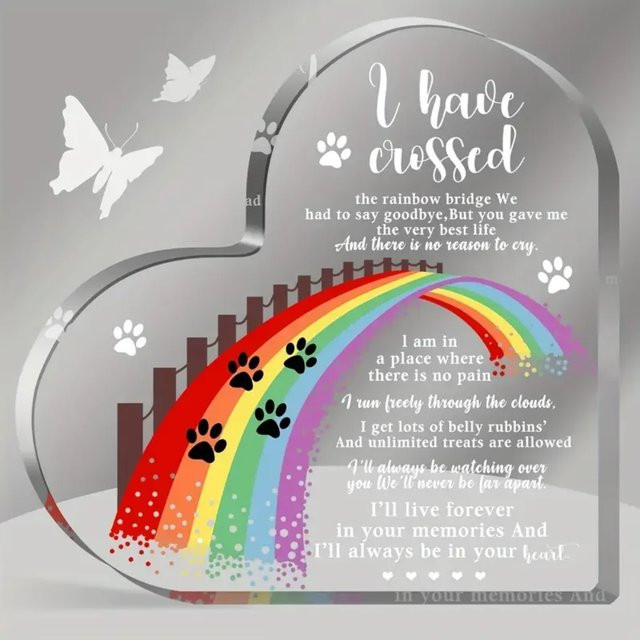 CIFBUY Regenbogenbrücke Haustier-Gedenkherz aus Acryl in Mehrfarbig mit Pfotenabdruck und Schmetterling als Beileidspräsent für Katzen und Hunde - Bild 1