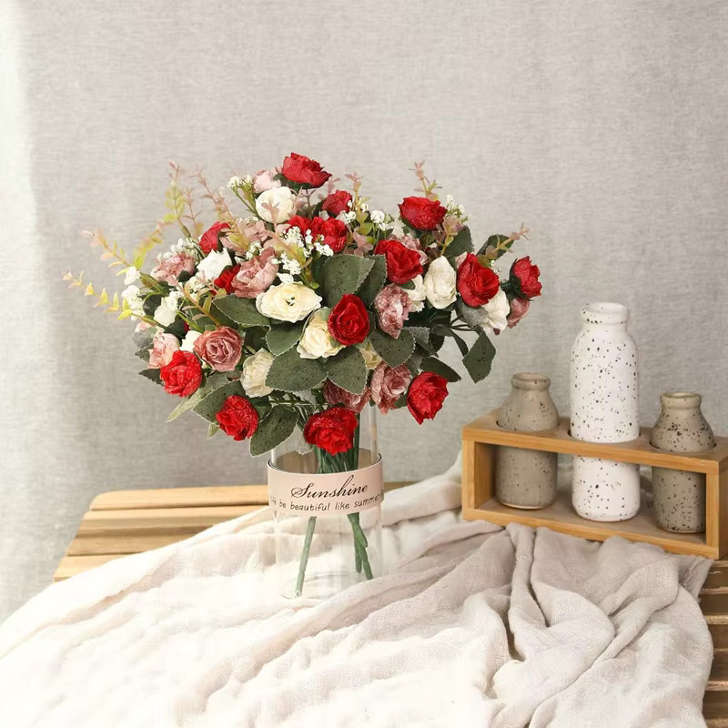 Künstliche Rosen aus Seide von smr in Weiß für Tischdekorationen zu Hochzeit, Weihnachten oder Neujahr - Bild 2