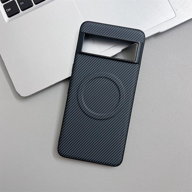 Magnetische Handyhülle aus PC mit Karbonfaser-Muster für Google Pixel 10 9 8 Pro XL 8A 7 7A 6 6A in Schwarz mit kabellosem Lade-Support - Bild 1