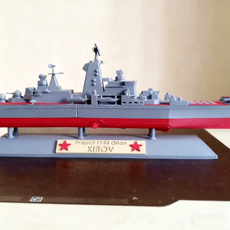 AT 99 MODEL Missile Cruiser der sowjetischen Kirov-Klasse, Montagemodell, 1:700 - Bild 3