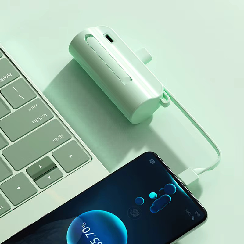 Noya raye Mini-Powerbank mit integriertem USB-C Kabel, 5000 mAh, Pink, kompatibel mit Android und iPhone - Bild 3